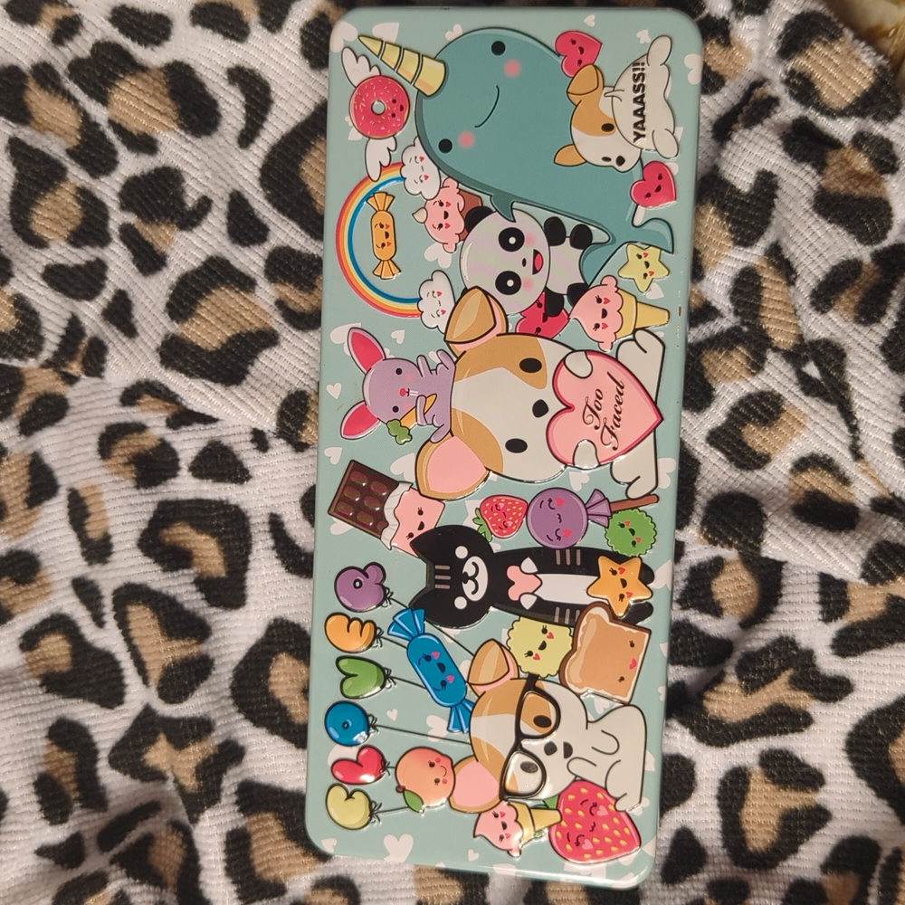 Too faced pallet